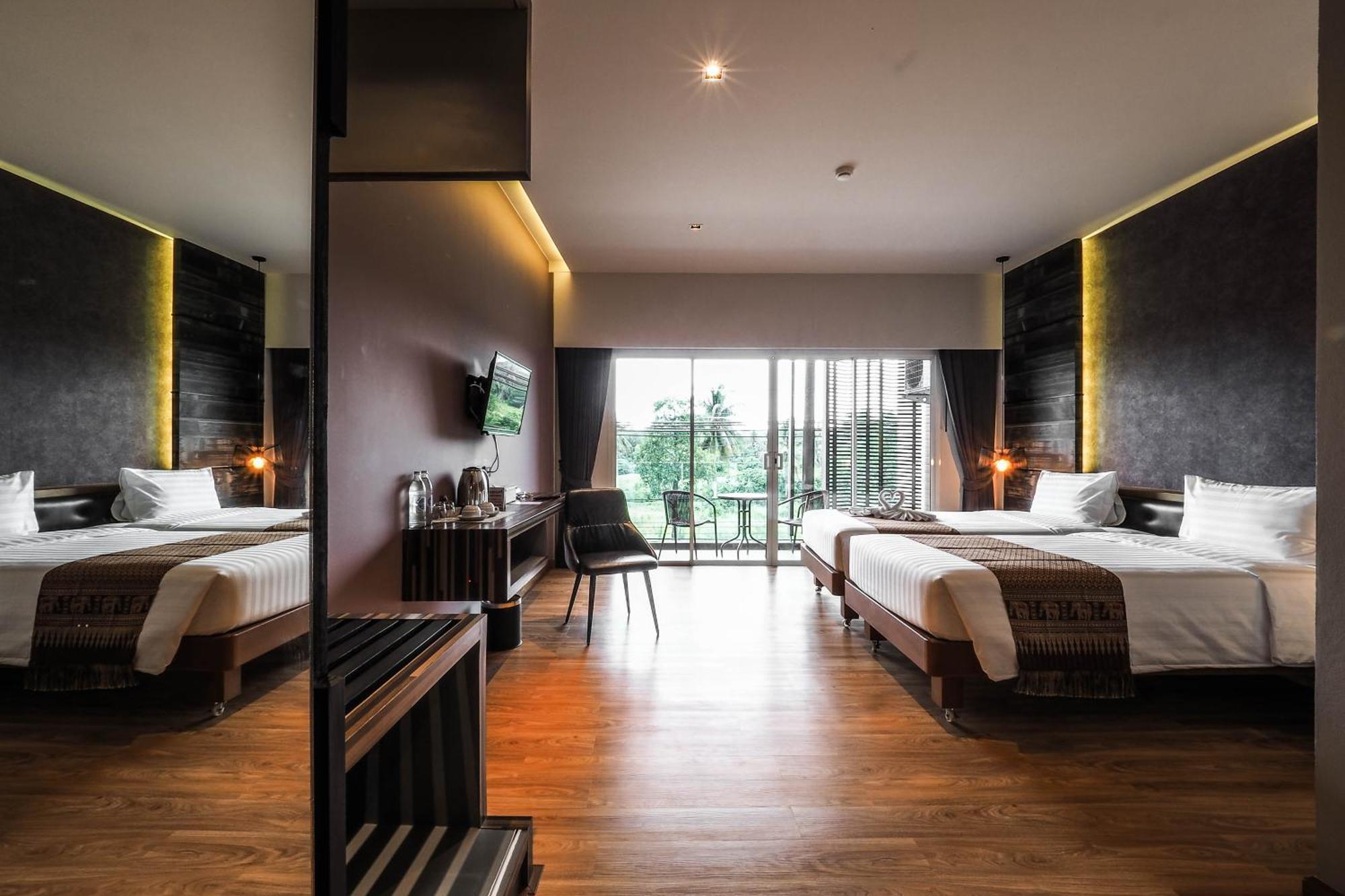Hotel The Glory Gold Khao Lak Exterior foto